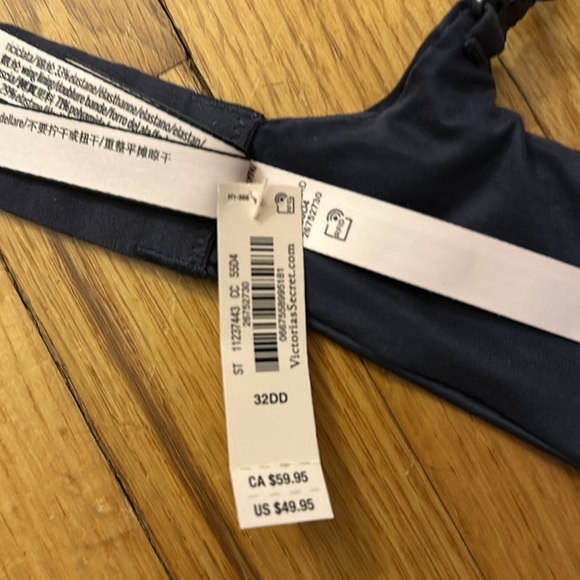 NWT - Victoria Secret bra32DD - Picture 3 of 4